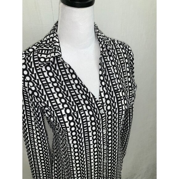 Express The Portofino Button Front Shirt  Black White Love Pattern Size Small - Picture 3 of 7